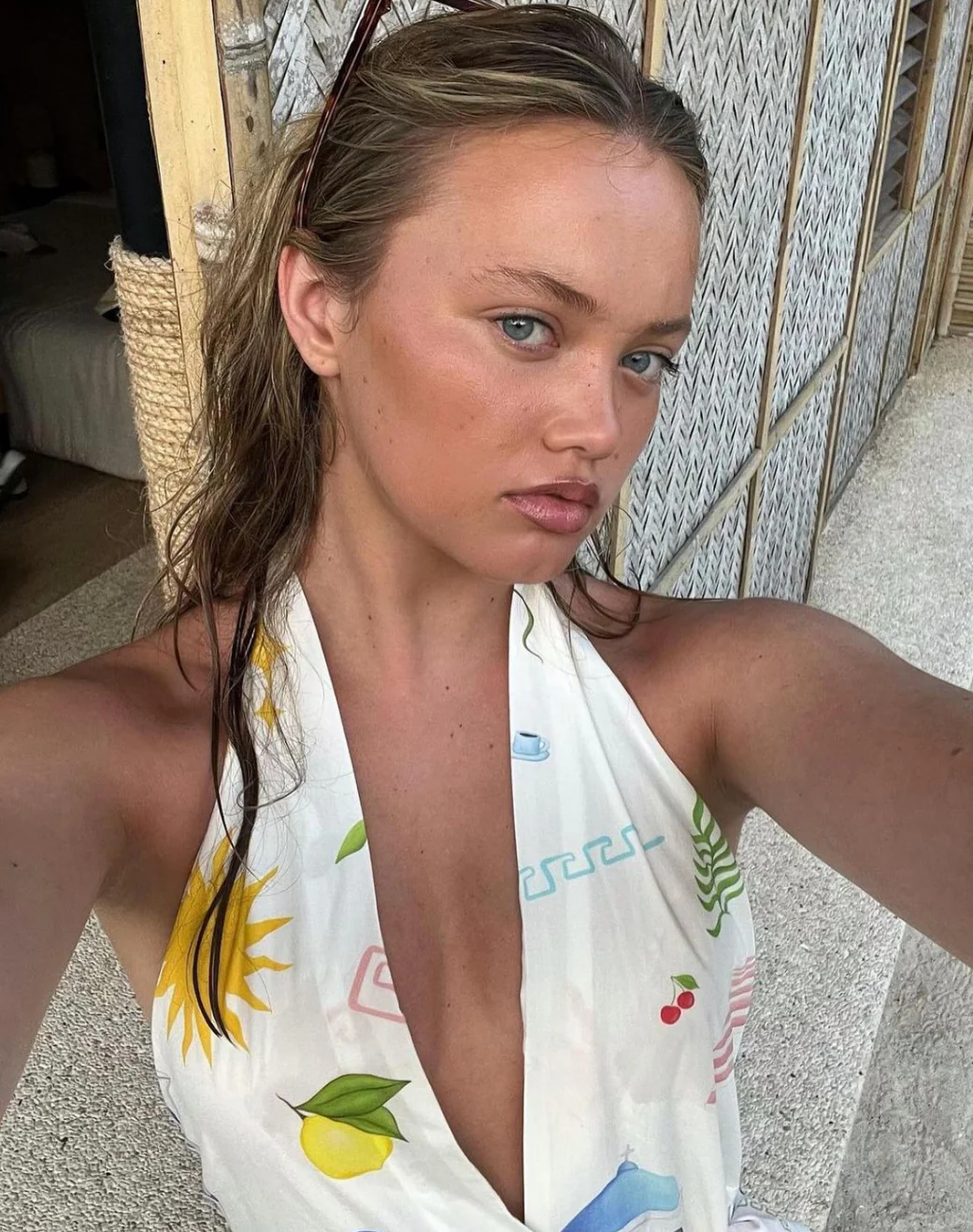 Sneaky Link V-Neck Wrap Mini - Rovetoy