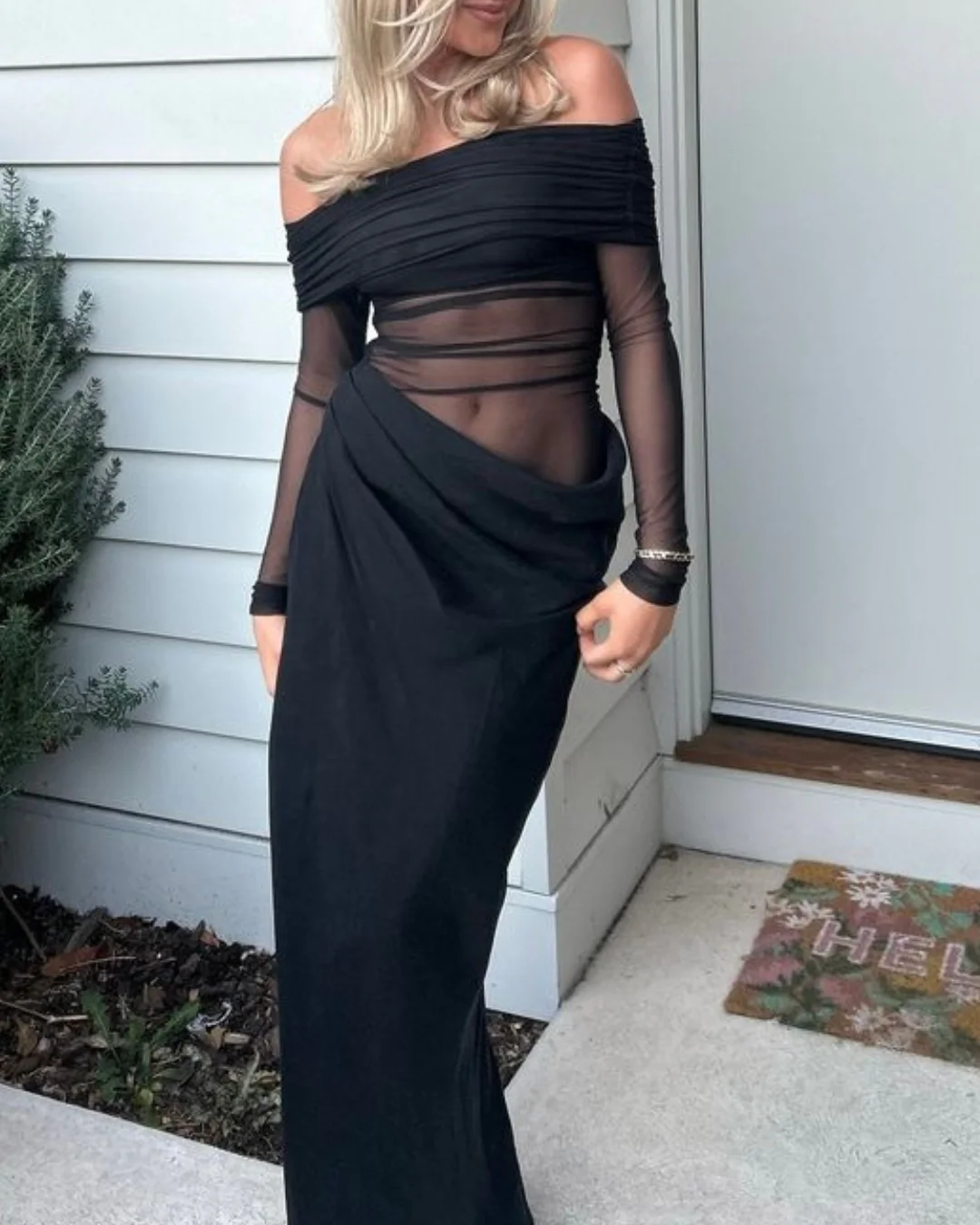 Benni Yasmin Off-Shoulder Maxi Dress Black - Rovetoy